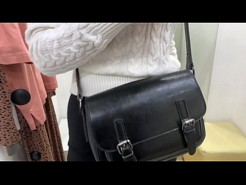 ❤️ Almenn sjálfsfróun ungrar tíkar FeralBerry með dildó í mátunarklefa ❤❌ Fallegt klám á is.com-fullporner.ru ❌️