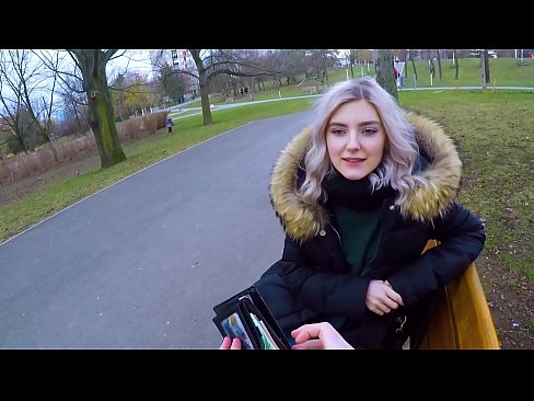 ❤️ Gleypir heitt ásamt ókunnugra fyrir peninga - blástur í garðinum eftir Evu Elfie ❤❌ Fallegt klám á is.com-fullporner.ru ❌️
